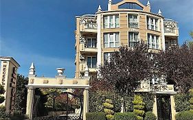 Mellia Boutique Apartments